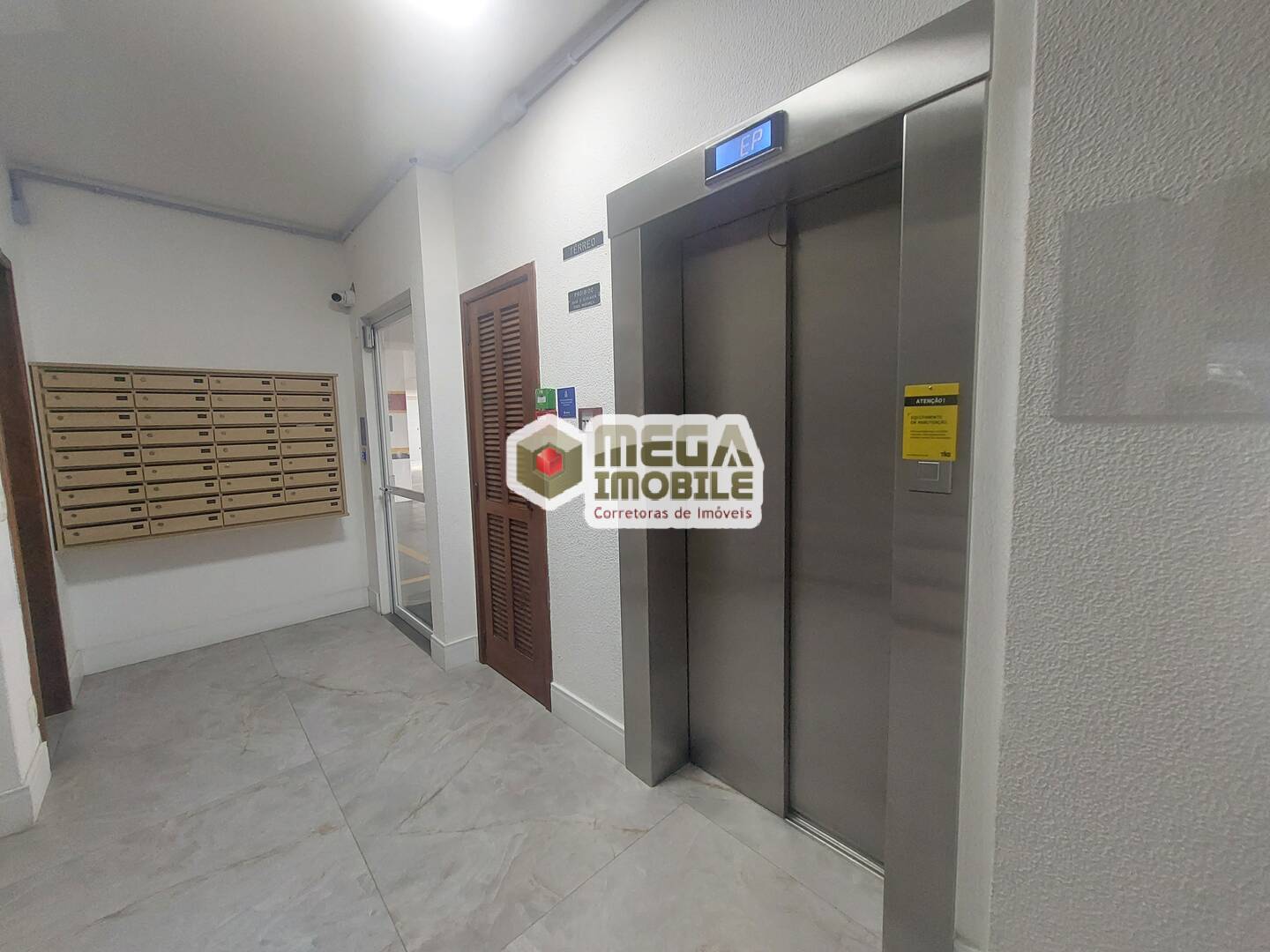 Apartamento à venda com 2 quartos, 64m² - Foto 8