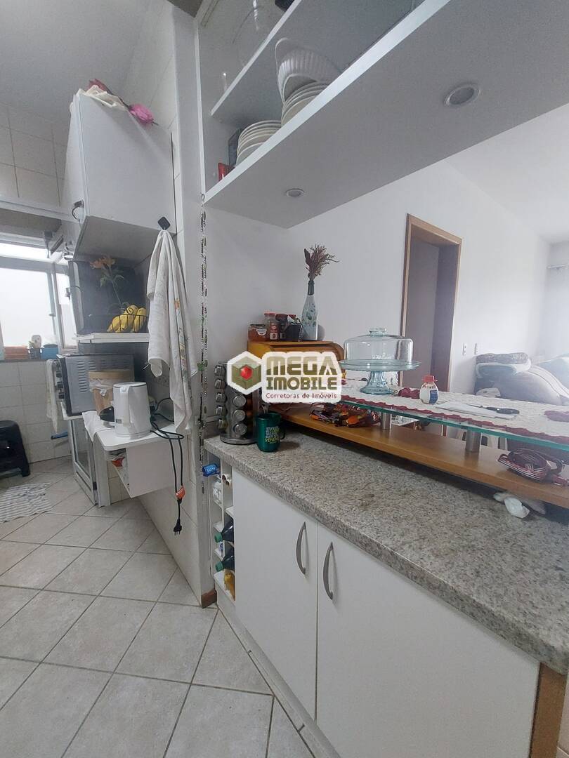 Apartamento à venda com 2 quartos, 64m² - Foto 7