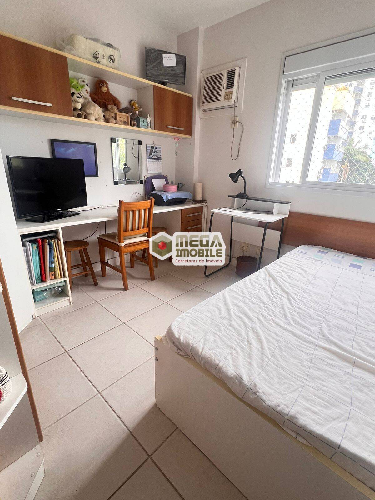 Apartamento à venda com 3 quartos, 76m² - Foto 13