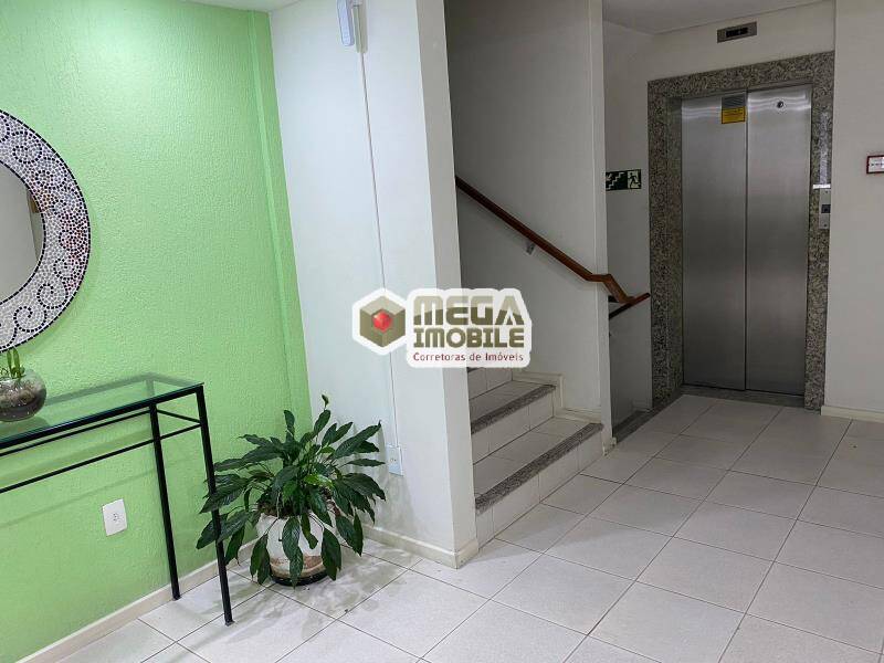 Apartamento à venda com 3 quartos, 200m² - Foto 22