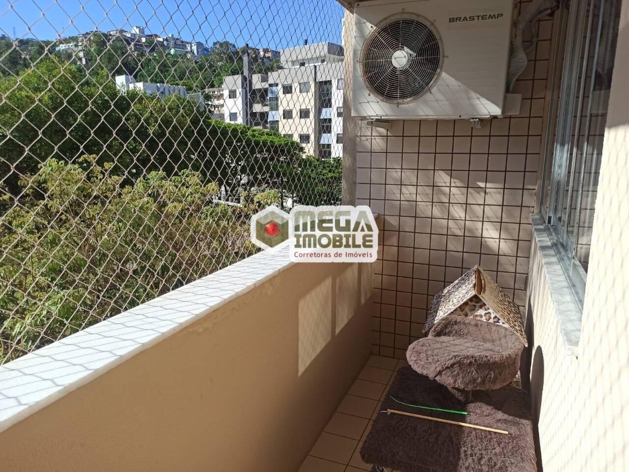 Apartamento à venda com 3 quartos, 92m² - Foto 3