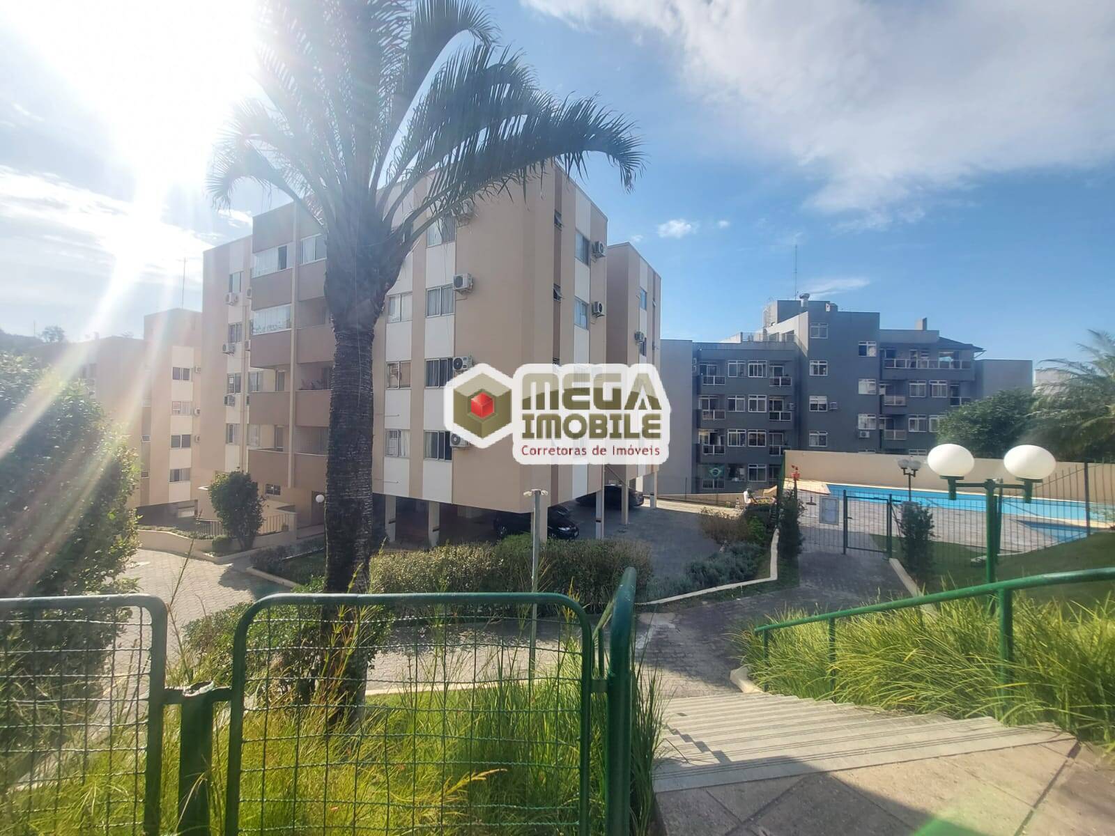 Apartamento à venda com 3 quartos, 92m² - Foto 1