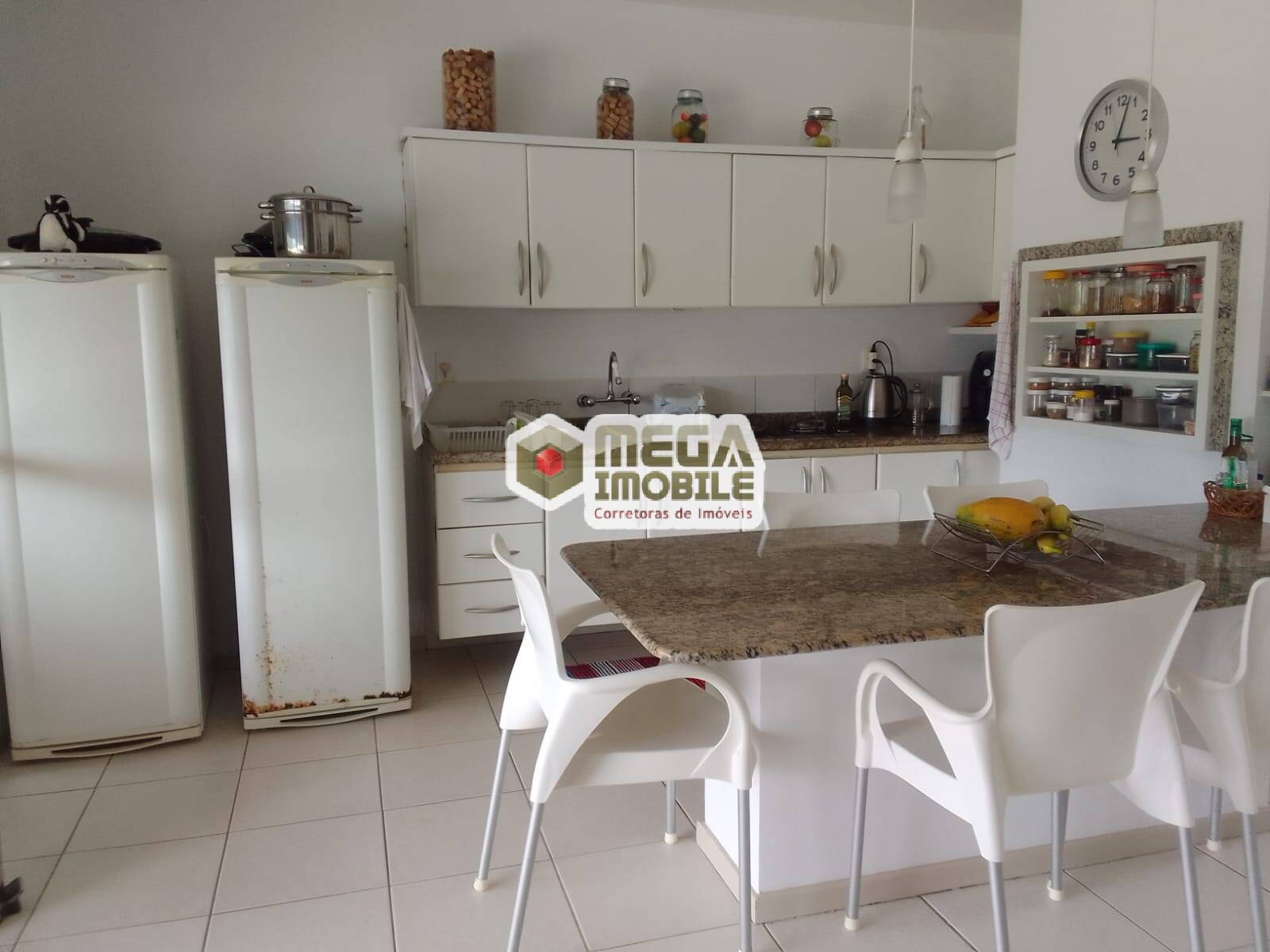 Apartamento à venda com 3 quartos, 200m² - Foto 16