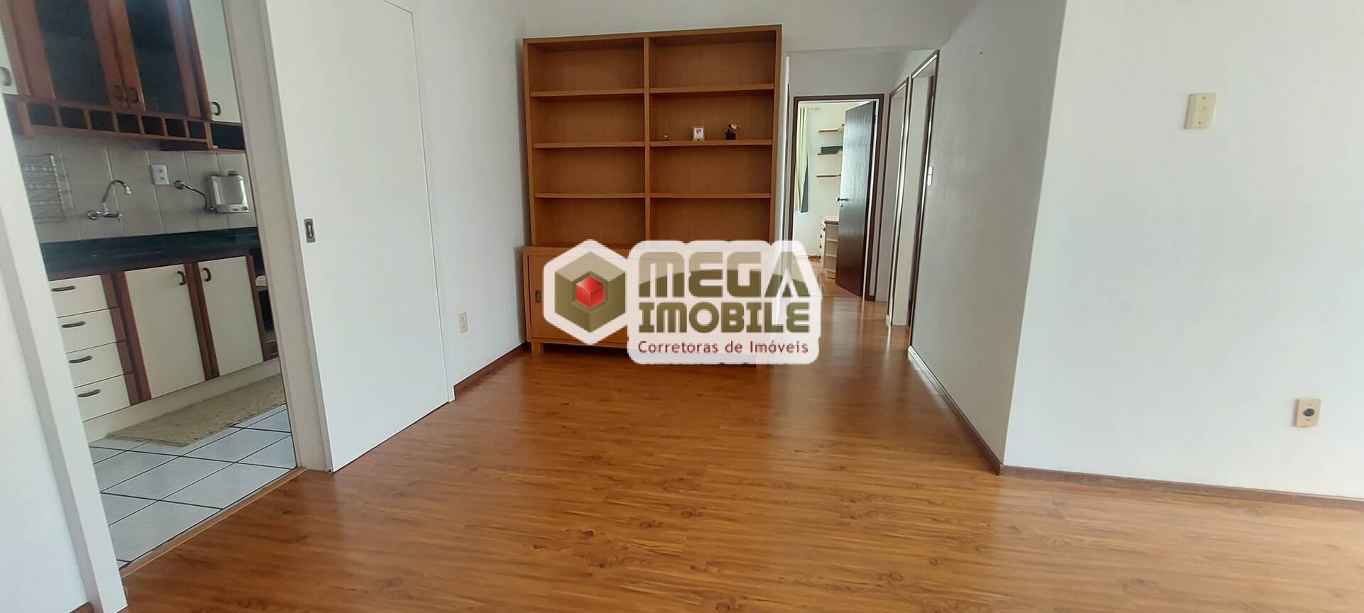 Apartamento à venda com 3 quartos, 73m² - Foto 2