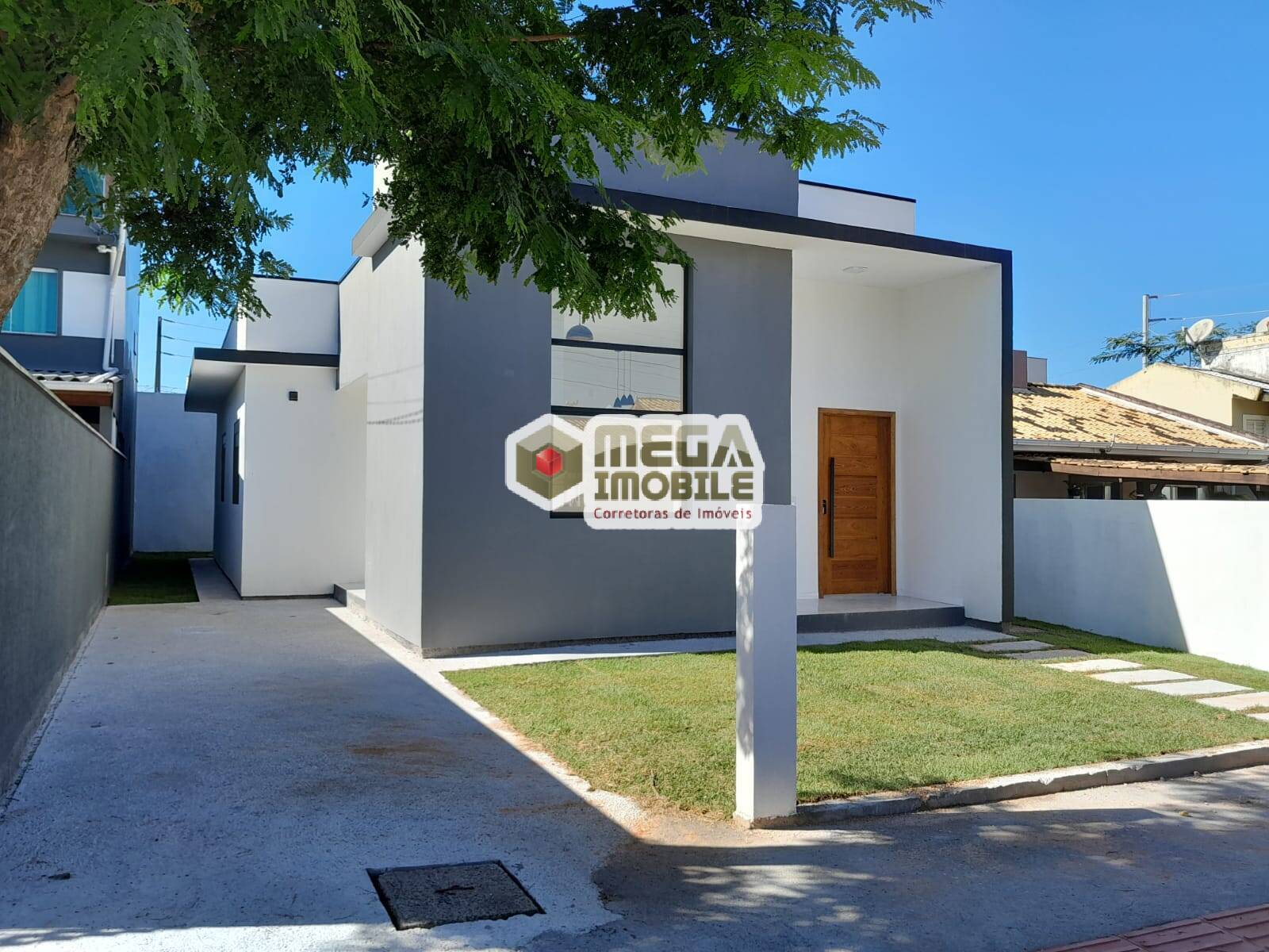 Casa à venda com 3 quartos, 90m² - Foto 1