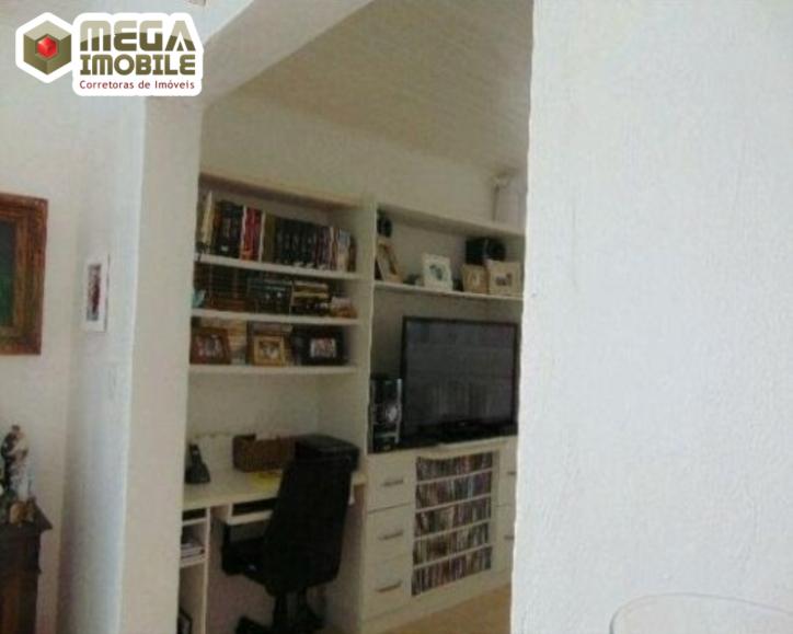 Casa à venda com 3 quartos, 150m² - Foto 1