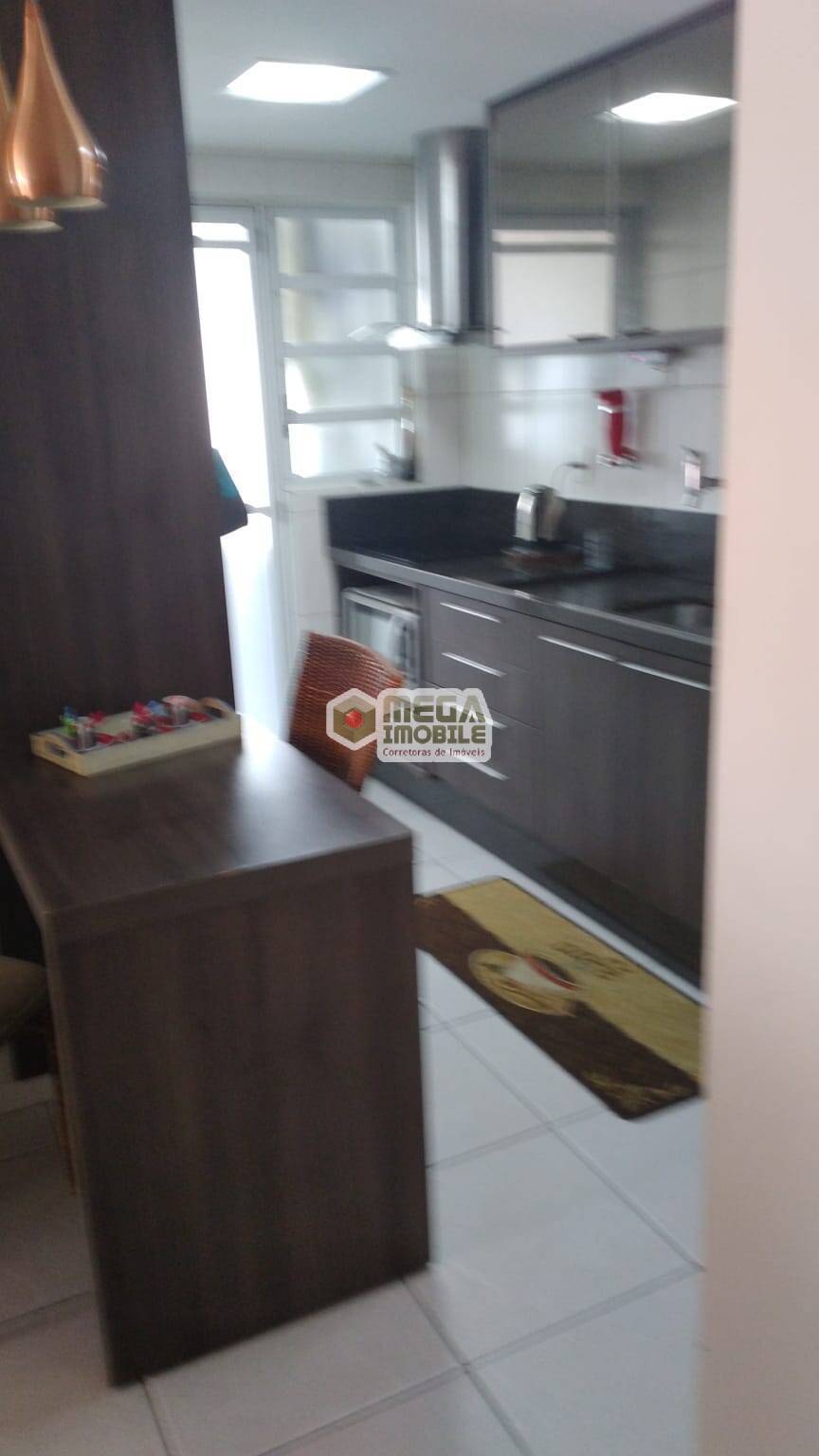 Apartamento à venda com 2 quartos, 72m² - Foto 5