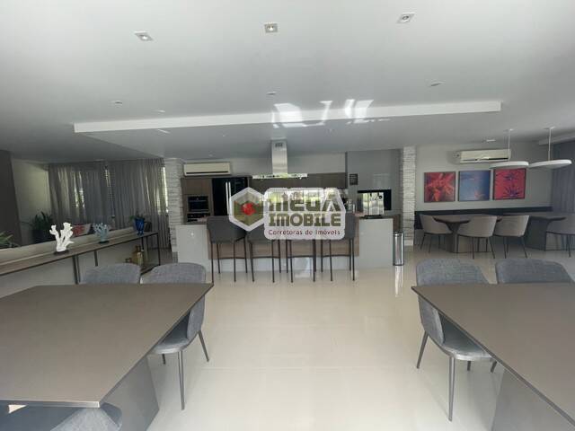 Apartamento à venda com 2 quartos, 70m² - Foto 17